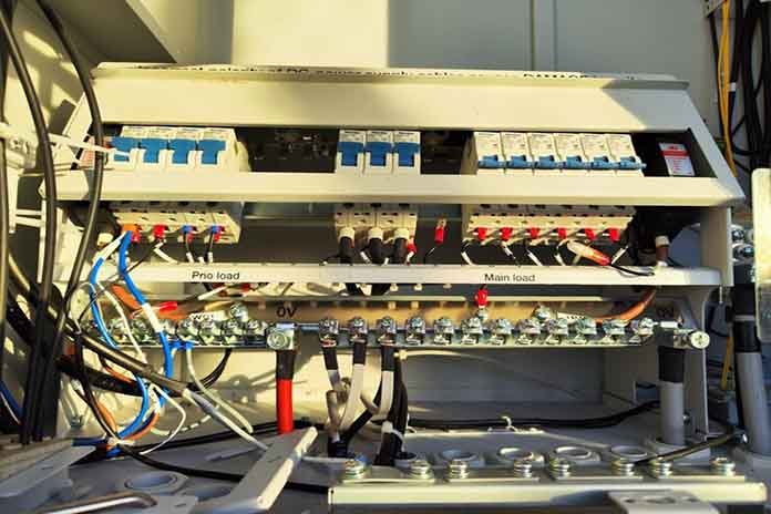 Kemerağzı Elektrik Ekipmanları Kurulum Hizmeti